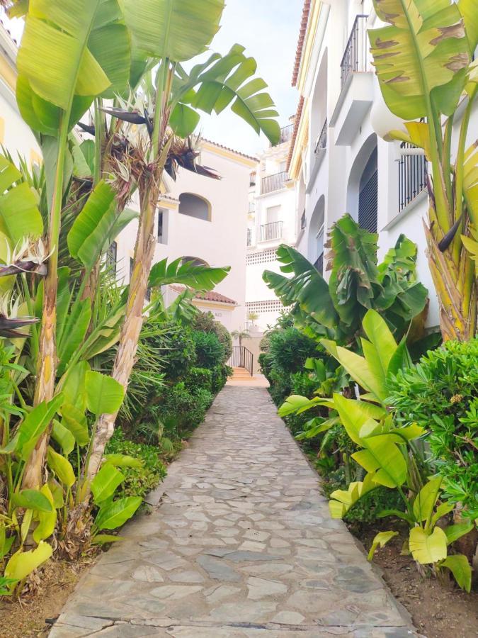 Bonito Piso A 300M De La Playa Nerja Apartment Exterior photo